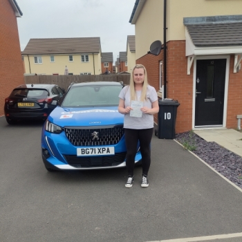 Congratulations to Kayleigh on passing her driving test on the 12th July 2023... Well done 👍